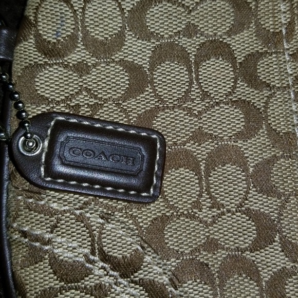 Coach wristlet - Picture 2 of 4